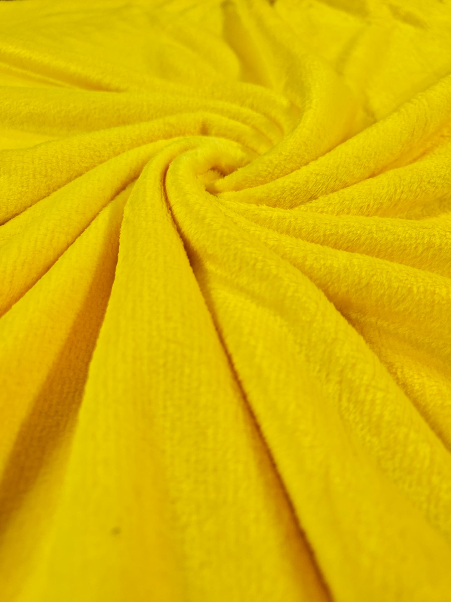 Piel de Conejo Amarillo Unicolor x Metros Ref. 07992