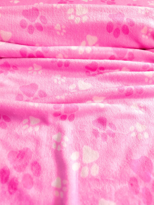 Piel de Conejo Rosado Huella Estampado x Metros Ref. 07034