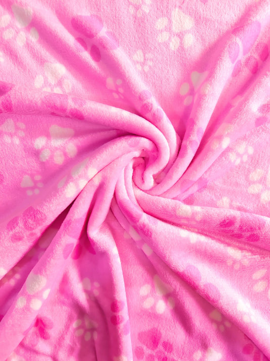 Piel de Conejo Rosado Huella Estampado x Metros Ref. 07034